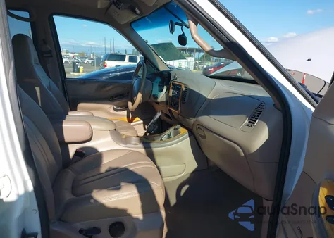 1998 Ford Expedition Eddie Bauer/Xlt from USA, damaged, VIN 1FMFU18L6WLA09372